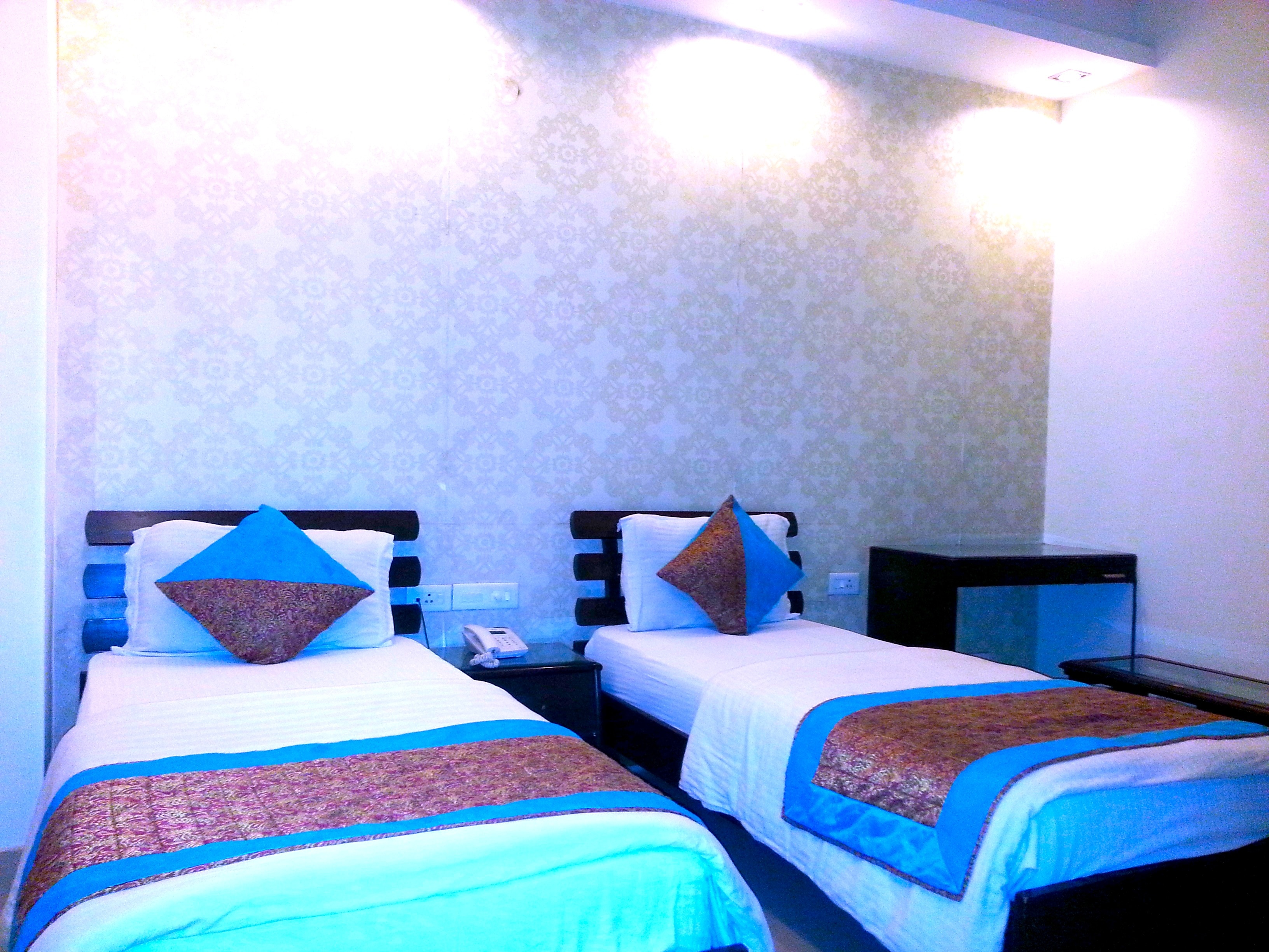 Hotel Vista Inn @ Karol Bagh - Tap to explore photos