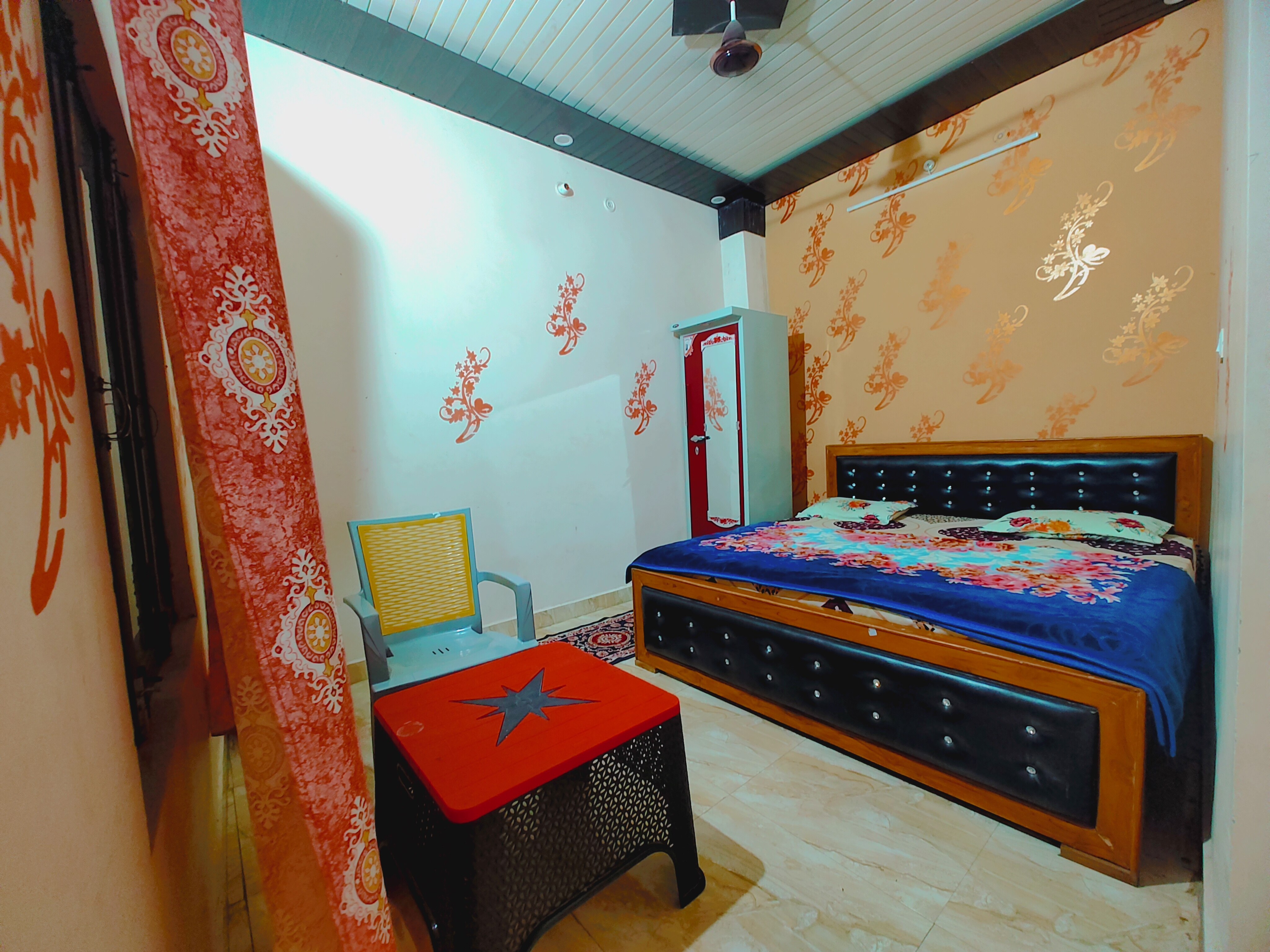  Hotel Shri Ram Lala Palace 300 Mtr from Ram Janam Bhumi.  - Tap to explore photos