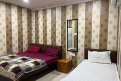 Radha Madhav guest house, Mathura