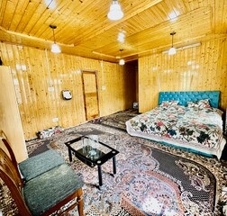 Deluxe Bedroom 1