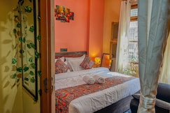 Cultural Escape in 2BHK flat Near Ghats  Starbucks, Varanasi