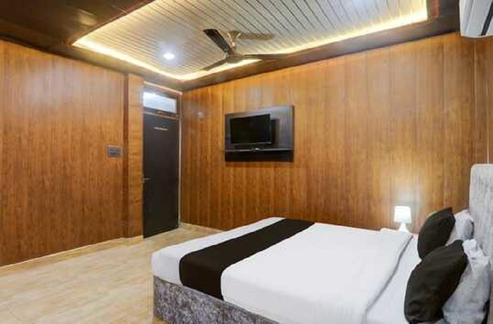 COMFORT STAY- SAHEED PATH - Tap to explore photos