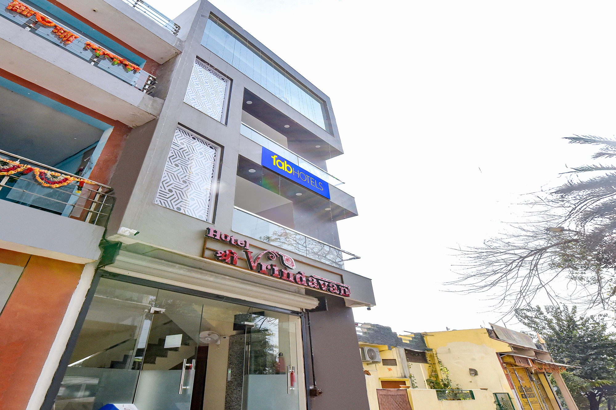 FabHotel Shree Vrindavan - Tap to explore photos