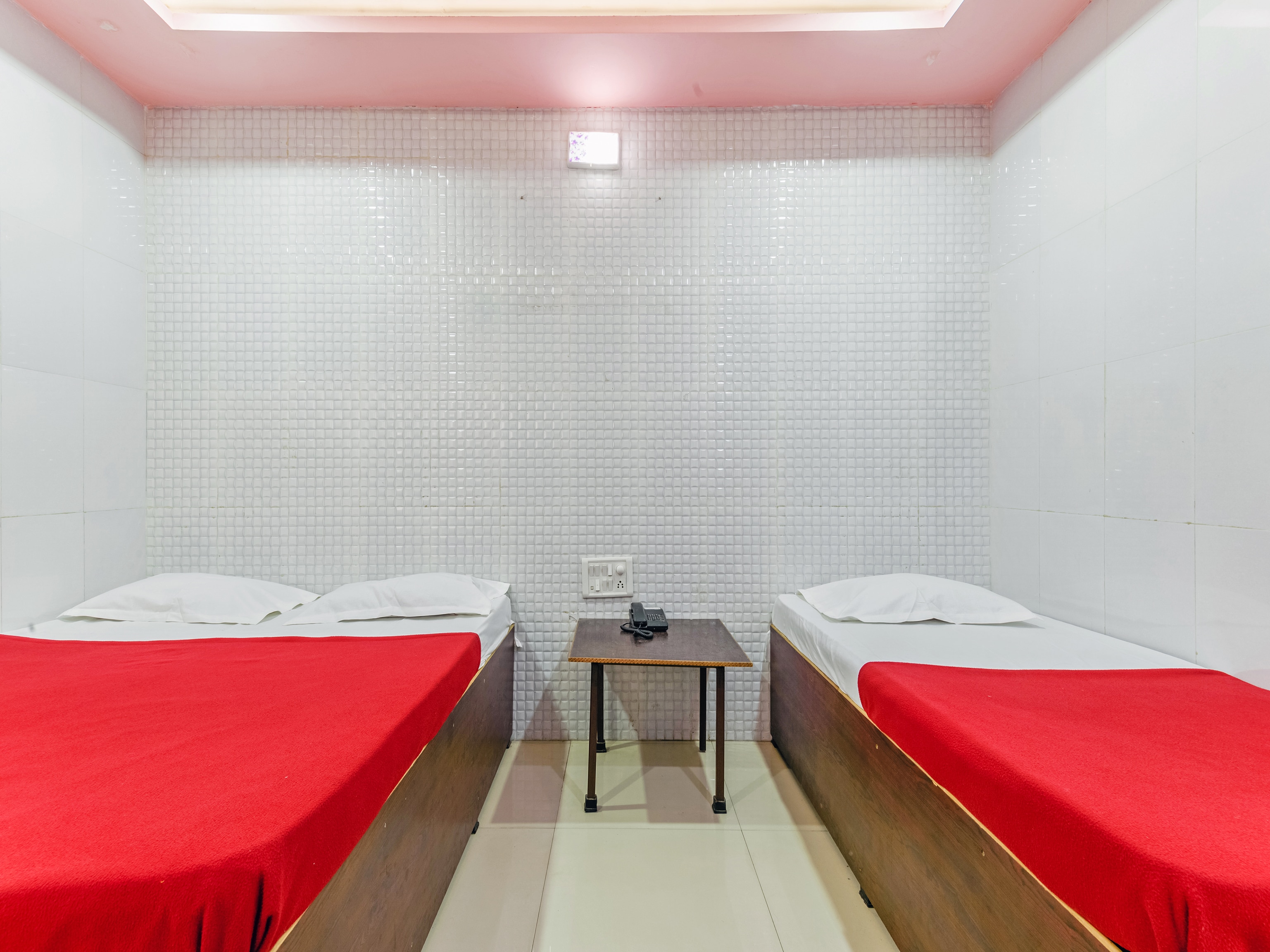 Hotel Sitaram Palace - Tap to explore photos