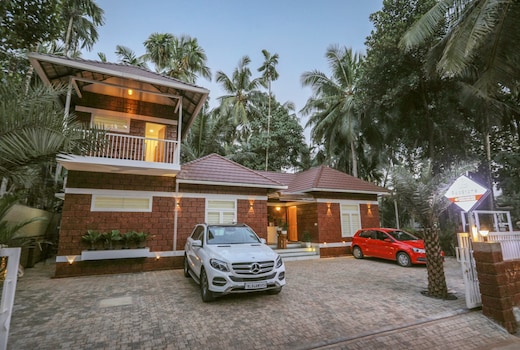 Redstone Villa 4BHK Omassery