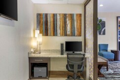 Best Western Plus Lake Worth Inn & Suites, Tarrant