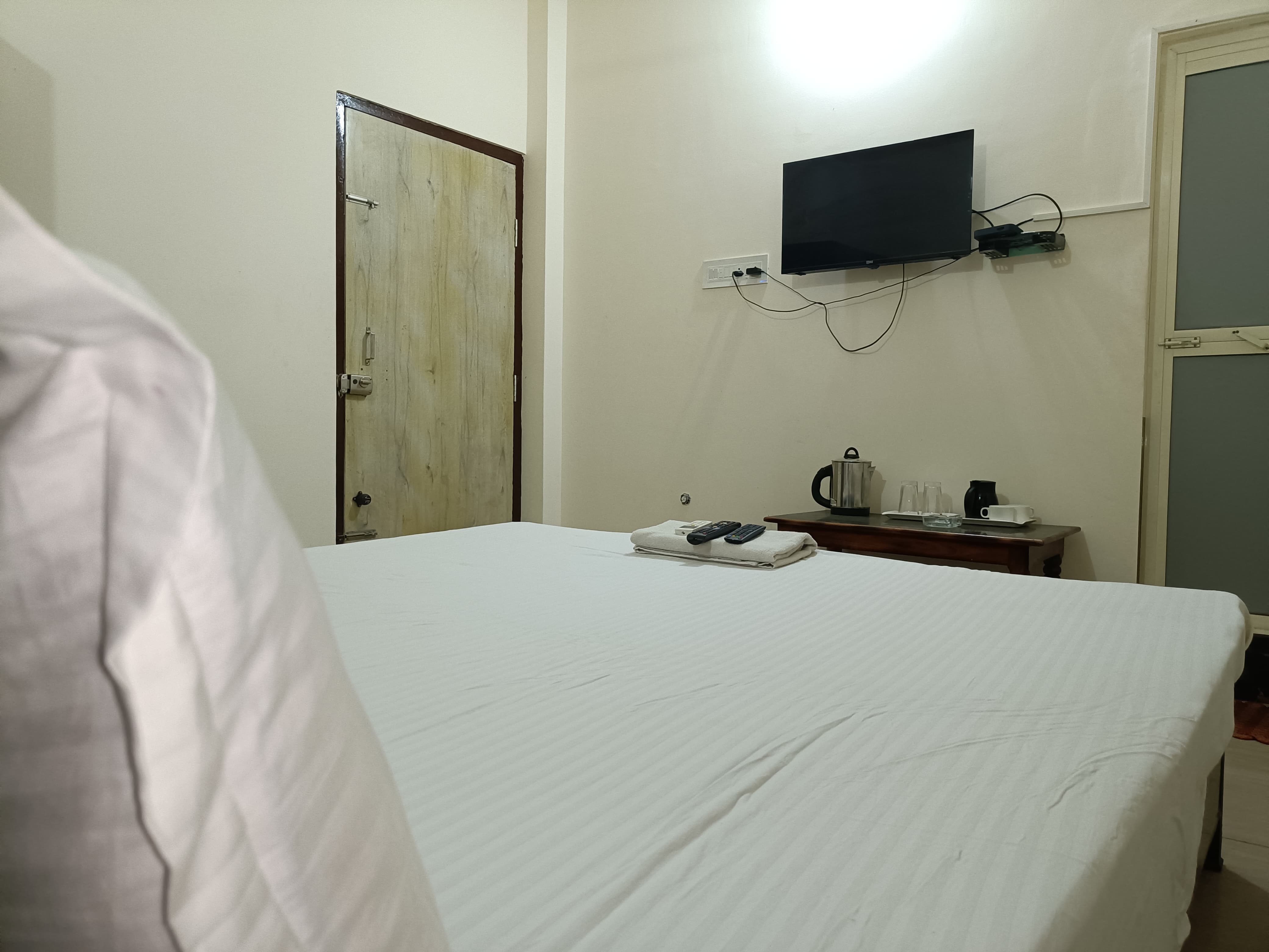 Stay Inn Guest House - Tap to explore photos