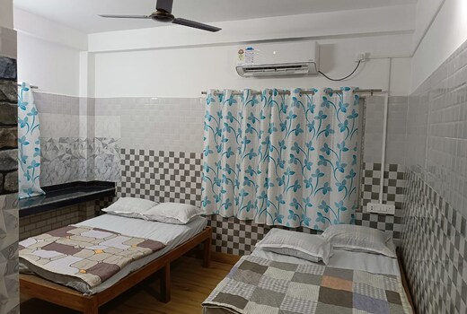 Bridhi Guest House