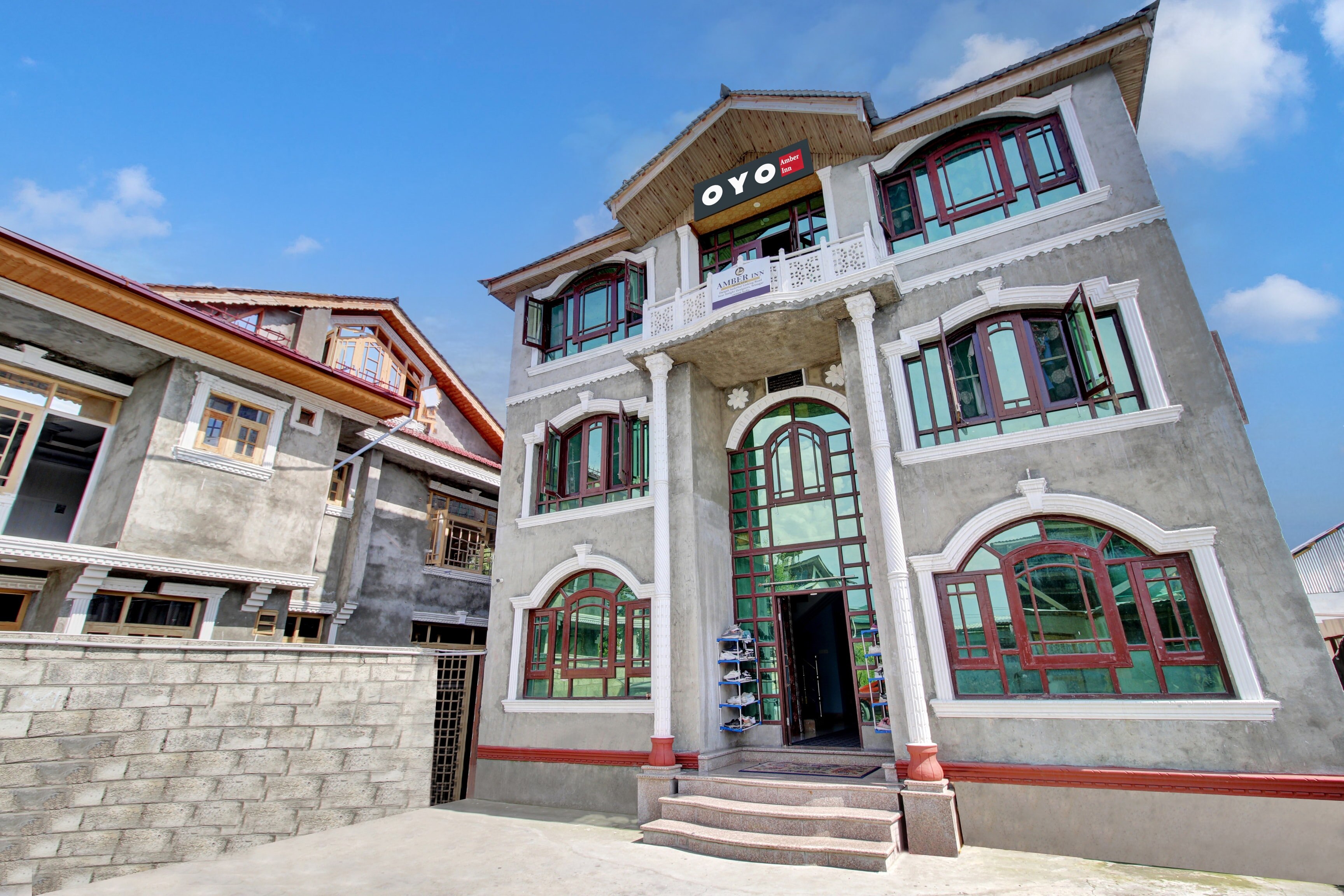 Hotel O NIT Srinagar Formerly Amber Inn - Tap to explore photos