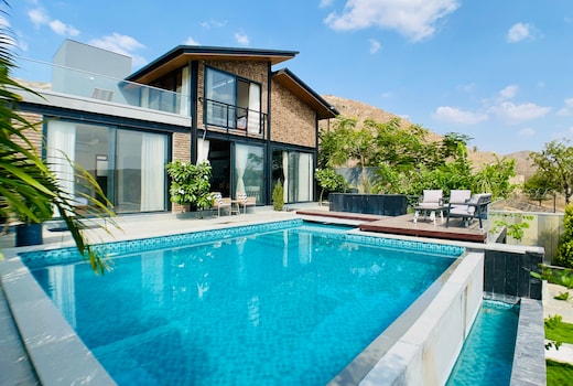 Whispering Lake Villa 02 |Entire 2BHK Villa with Infinity Pool