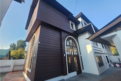 Hotel Main street, Srinagar