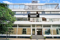 Townhouse Oak Hadapsar, Pune