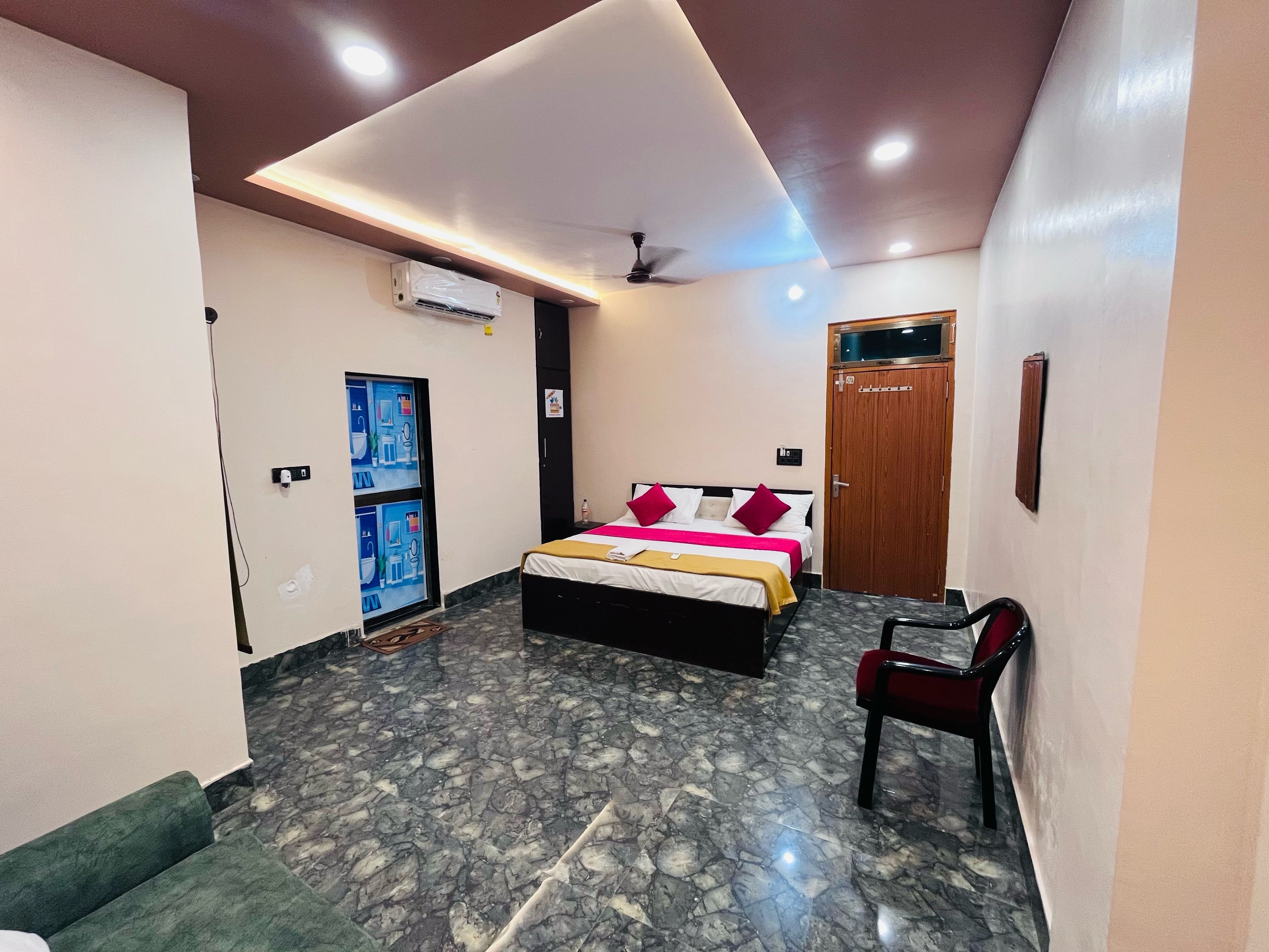 Hotel O Awadh Kunj Palace - Tap to explore photos