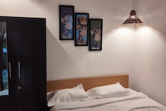 Beautiful 1BDR with Balcony and Large Living Room, Goa