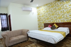 STAR BANQUET HALLS AND LUXURY ROOMS, Nalgonda