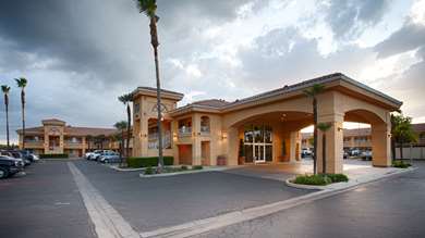 Best Western Inn & Suites Lemoore - Tap to explore photos