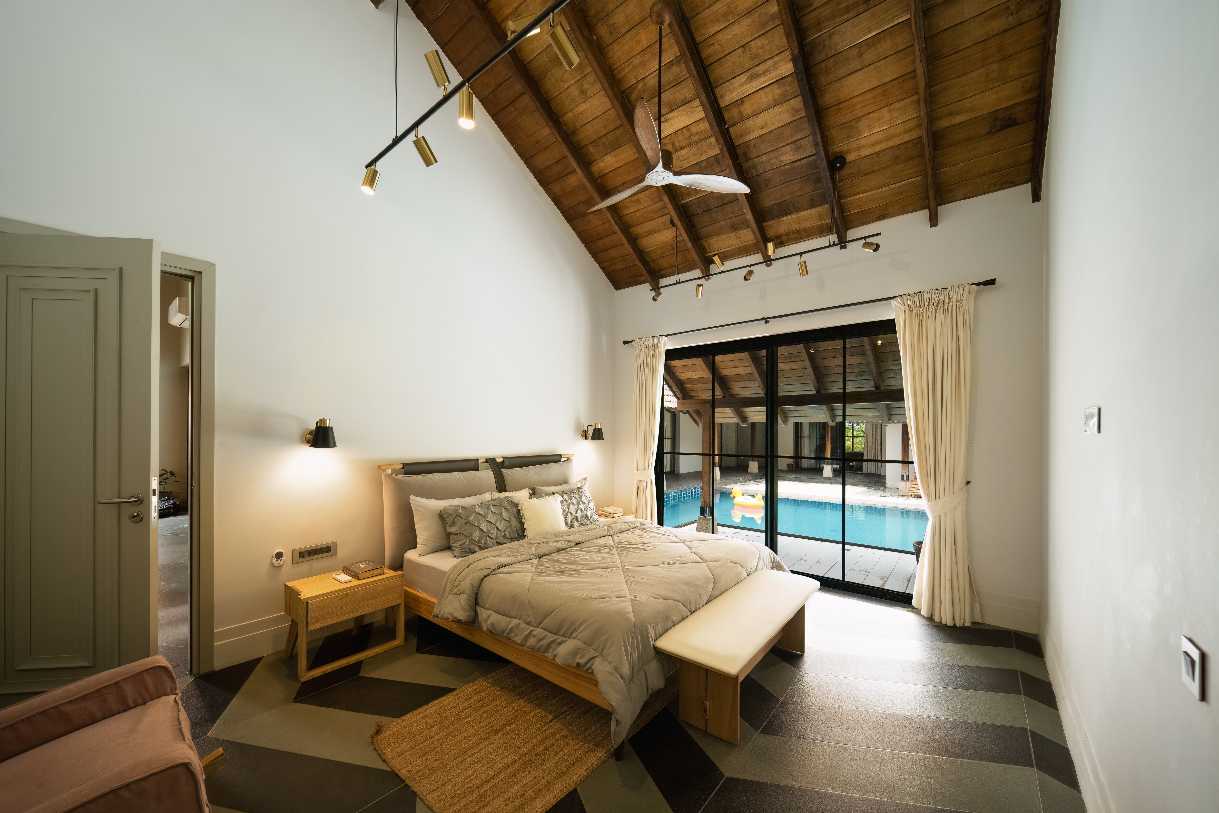 Chincharo 4 BHK villa - Tap to explore photos