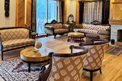 Cedar Crowne Suite (3BHK) by The Highgrove House, Manali, Manali