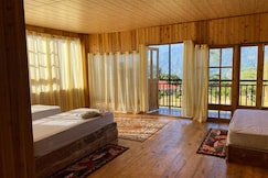 LOG CABIN - Into The Woods , Darjeeling