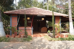 Oaks And Ferns, Magadi