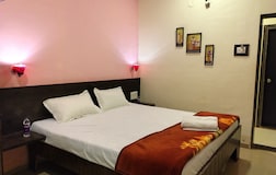 Family Room With Garden View 1