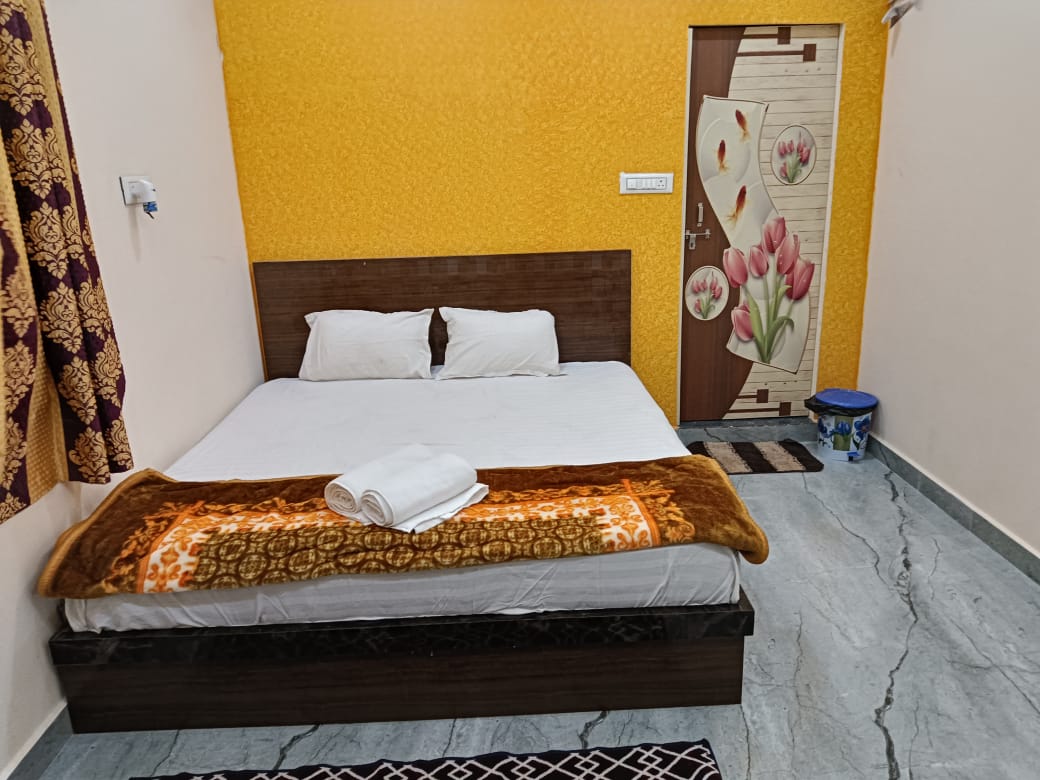 Tarzan homestay hampi - Tap to explore photos