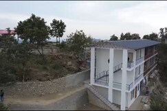 Apna Adda Homestay One Br with Kitchen, Lansdowne