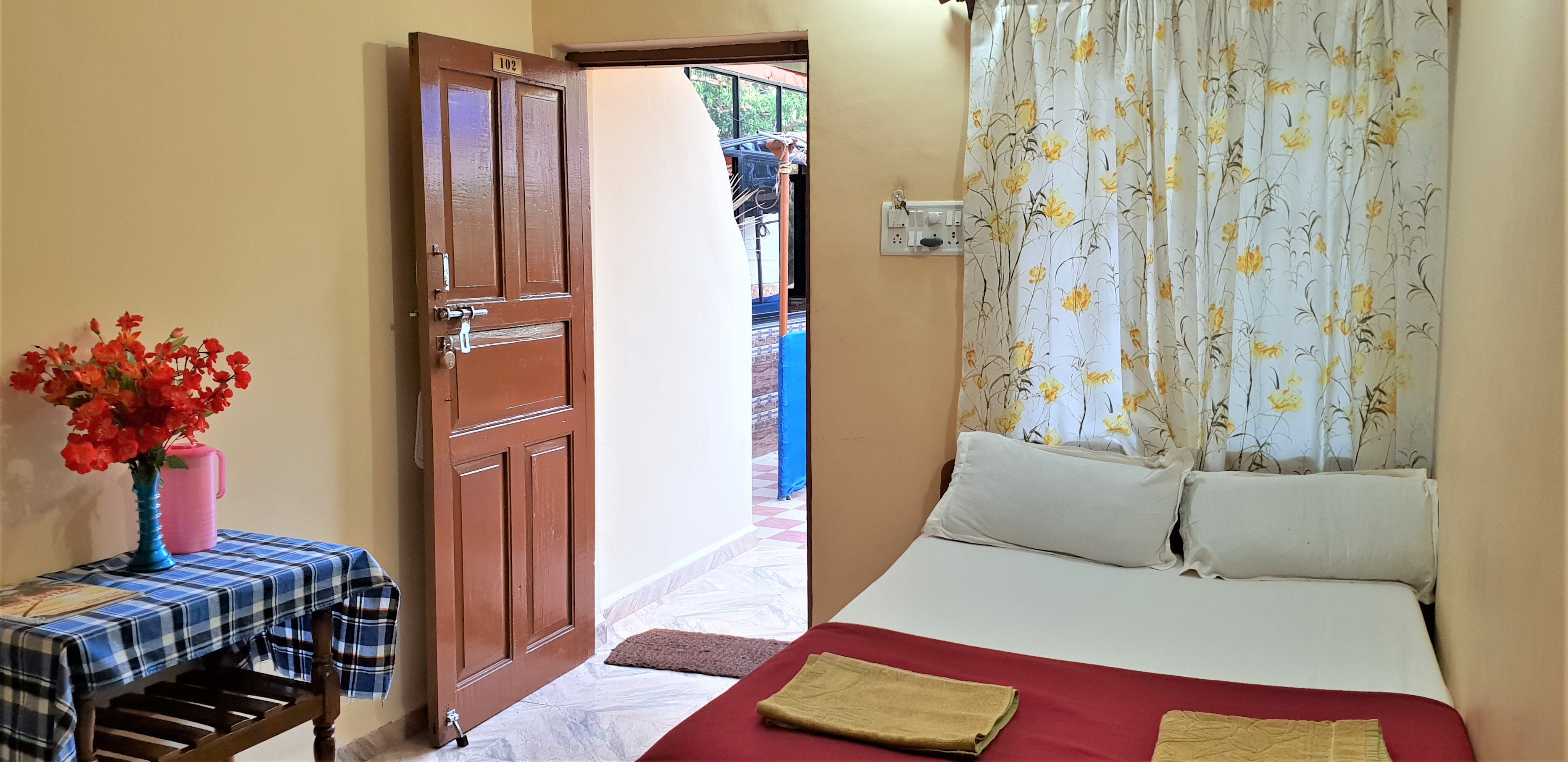 Sunset Cottages Baga Goa Goa Inr 885 Off 1 8 0 0 Resort