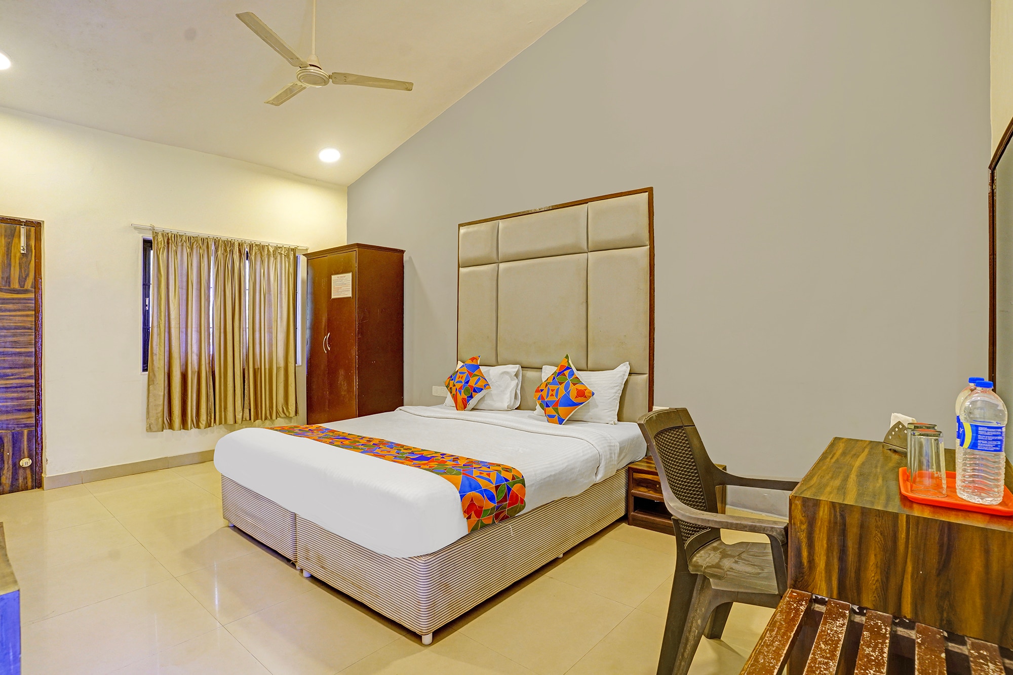 FabHotel Balaji Resort - 600M From Calangute Beach - Tap to explore photos