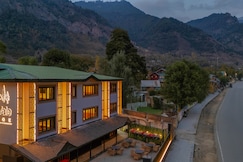 The Vale Lodge