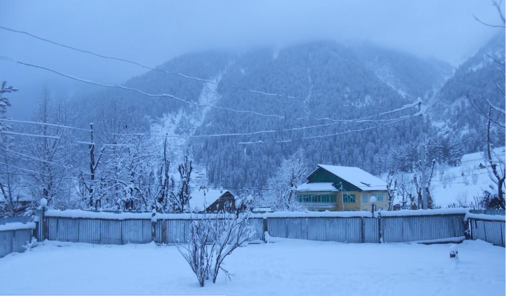 Friends Guesthouse Pahalgam - Tap to explore photos