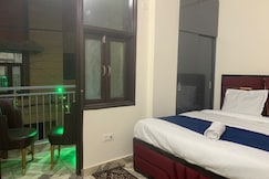 Hotel Glass Castle, Delhi