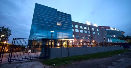 The Golden Plaza Hotel & Spa Zirakpur