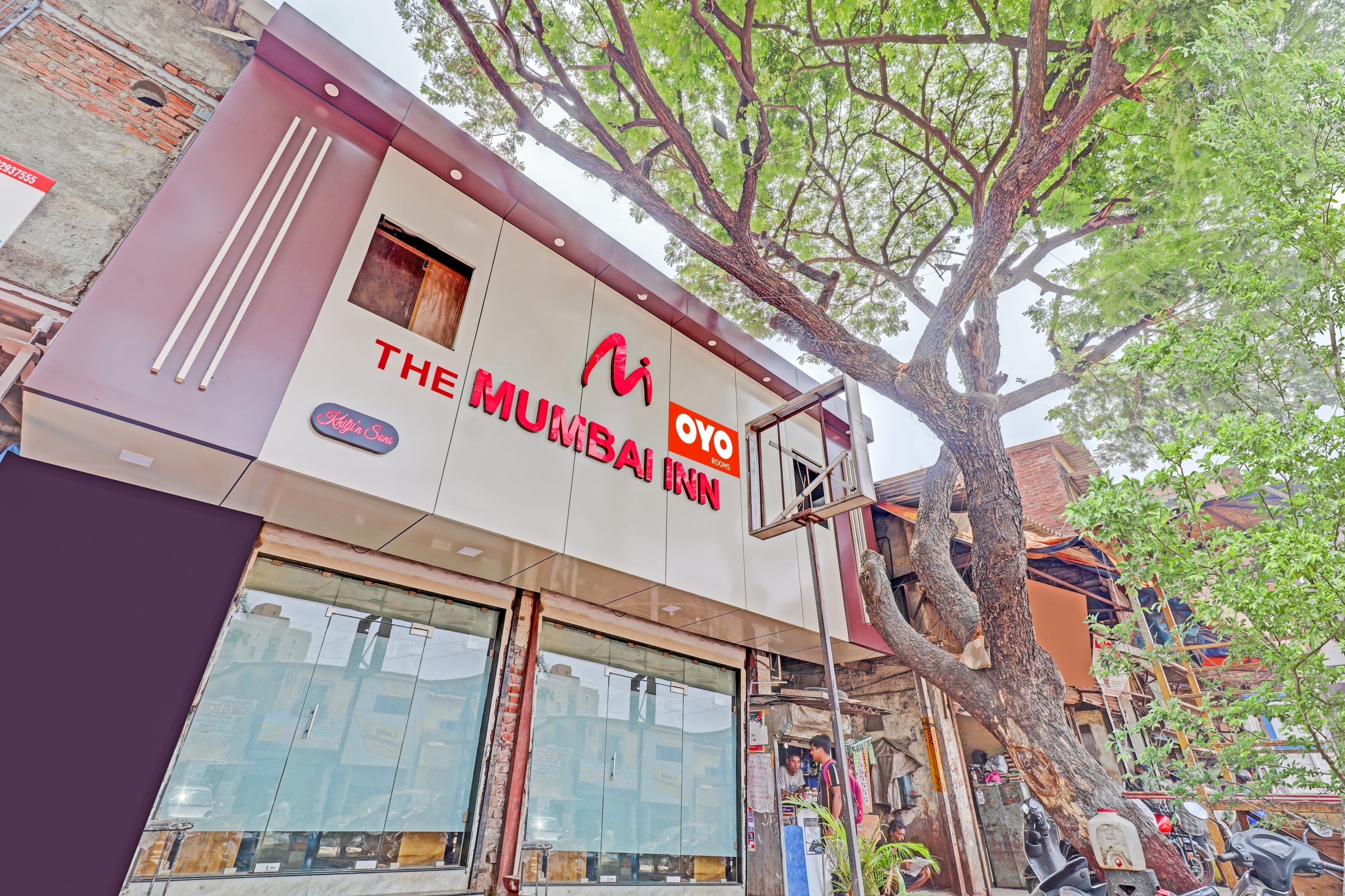 Hotel O The Mumbai Inn Near Chhatrapati Shivaji International Airport - Tap to explore photos