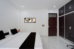 Hotel O Park Palace, Lucknow