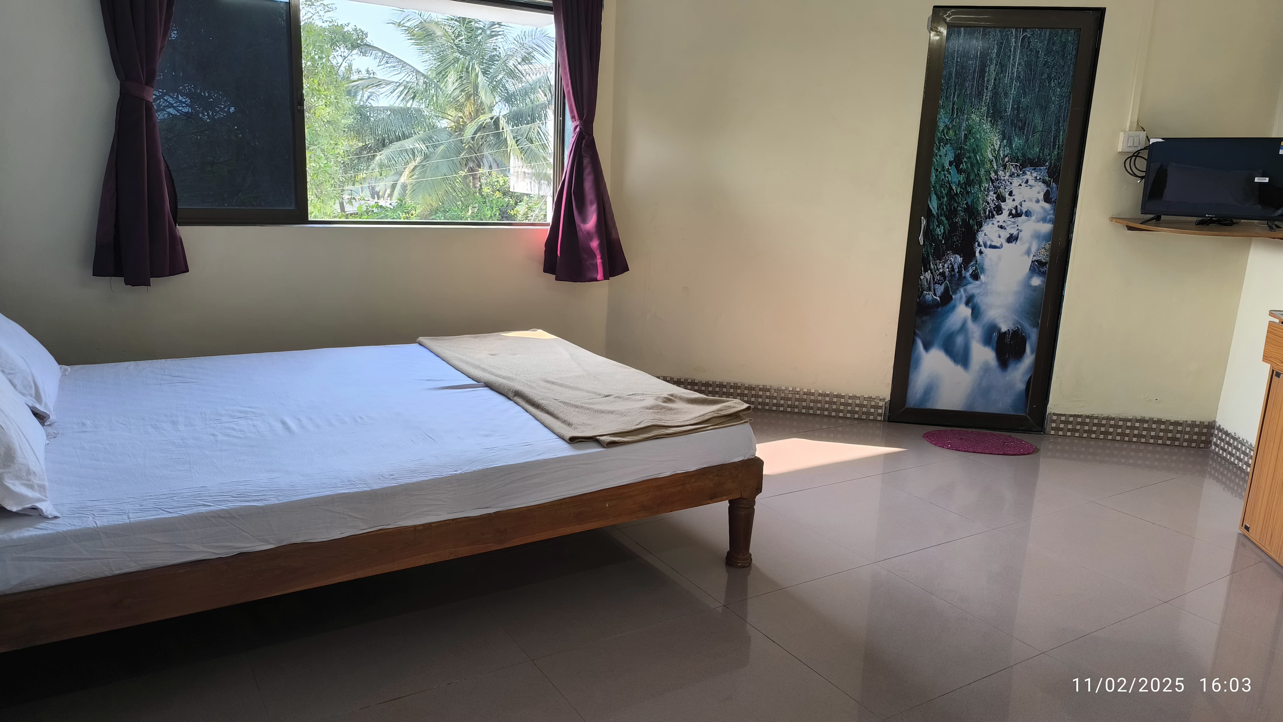 Shraddha Saburi Tourist Home - Tap to explore photos