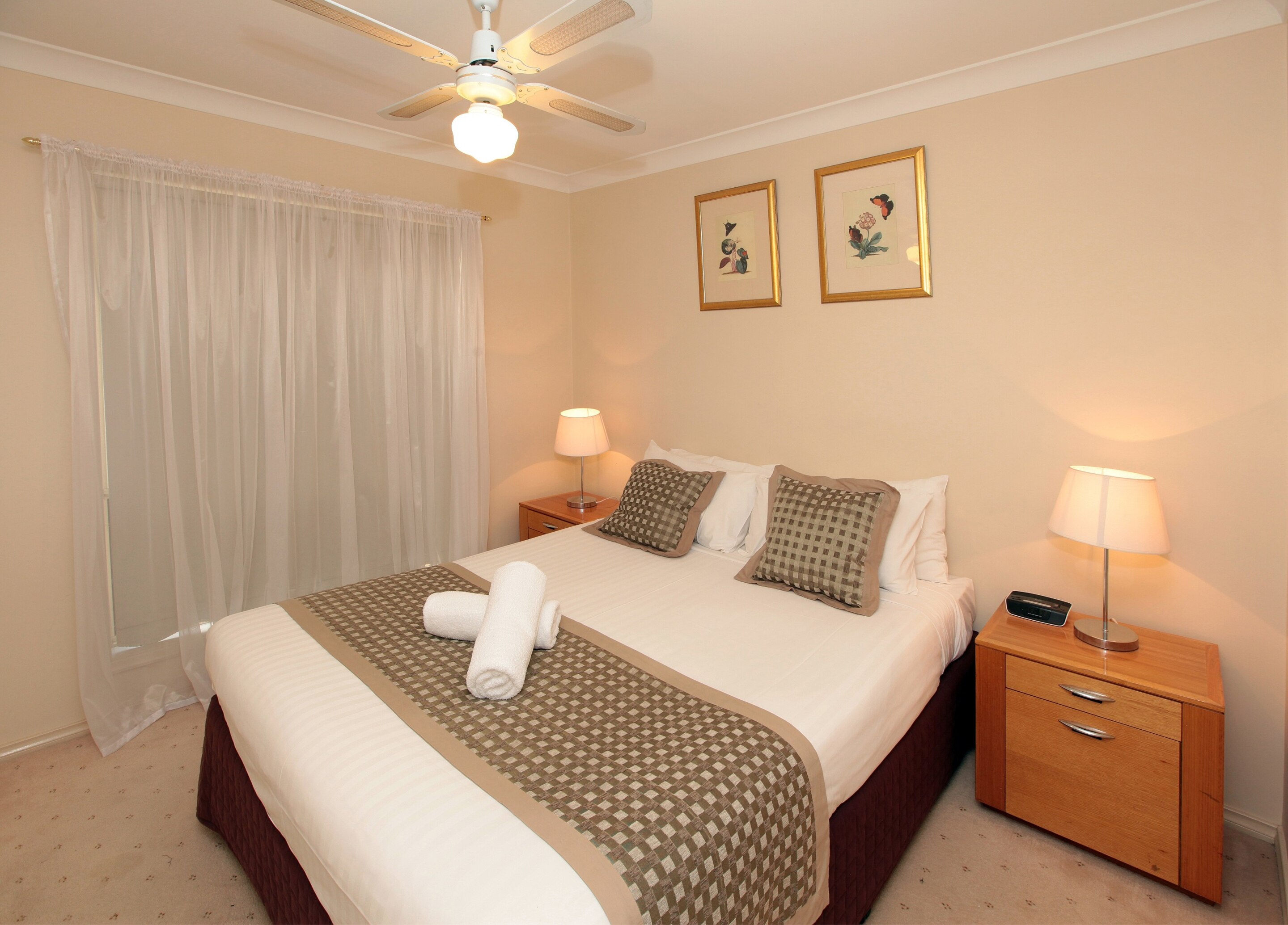 Best Western Ambassador Inn - Tap to explore photos
