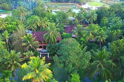 Back Water Heritage Bungalow, Pala