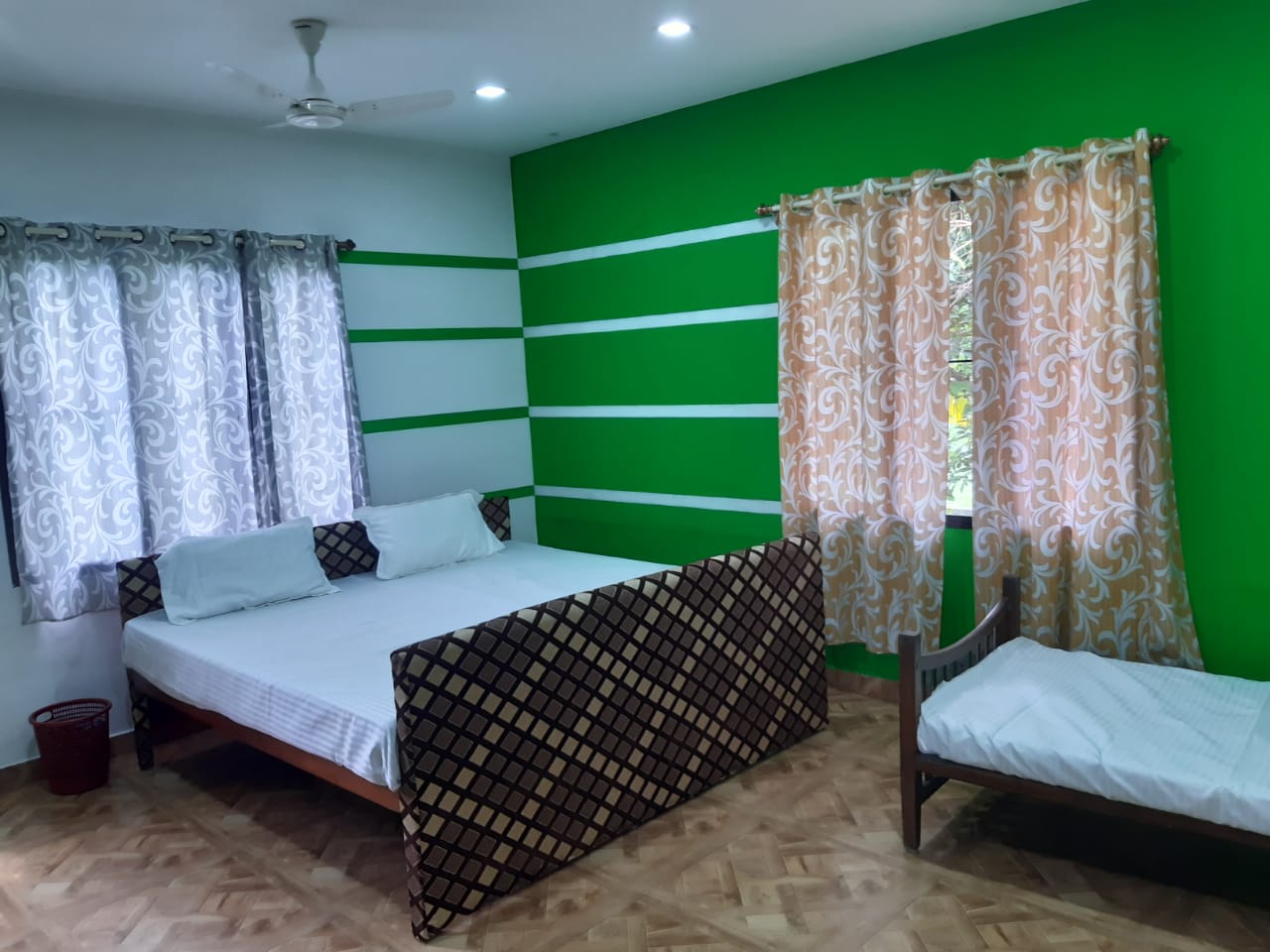 Passion fruit Home Stay - Tap to explore photos