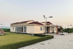 Shree Hans Farmhouse By RS Farms, Greater Noida