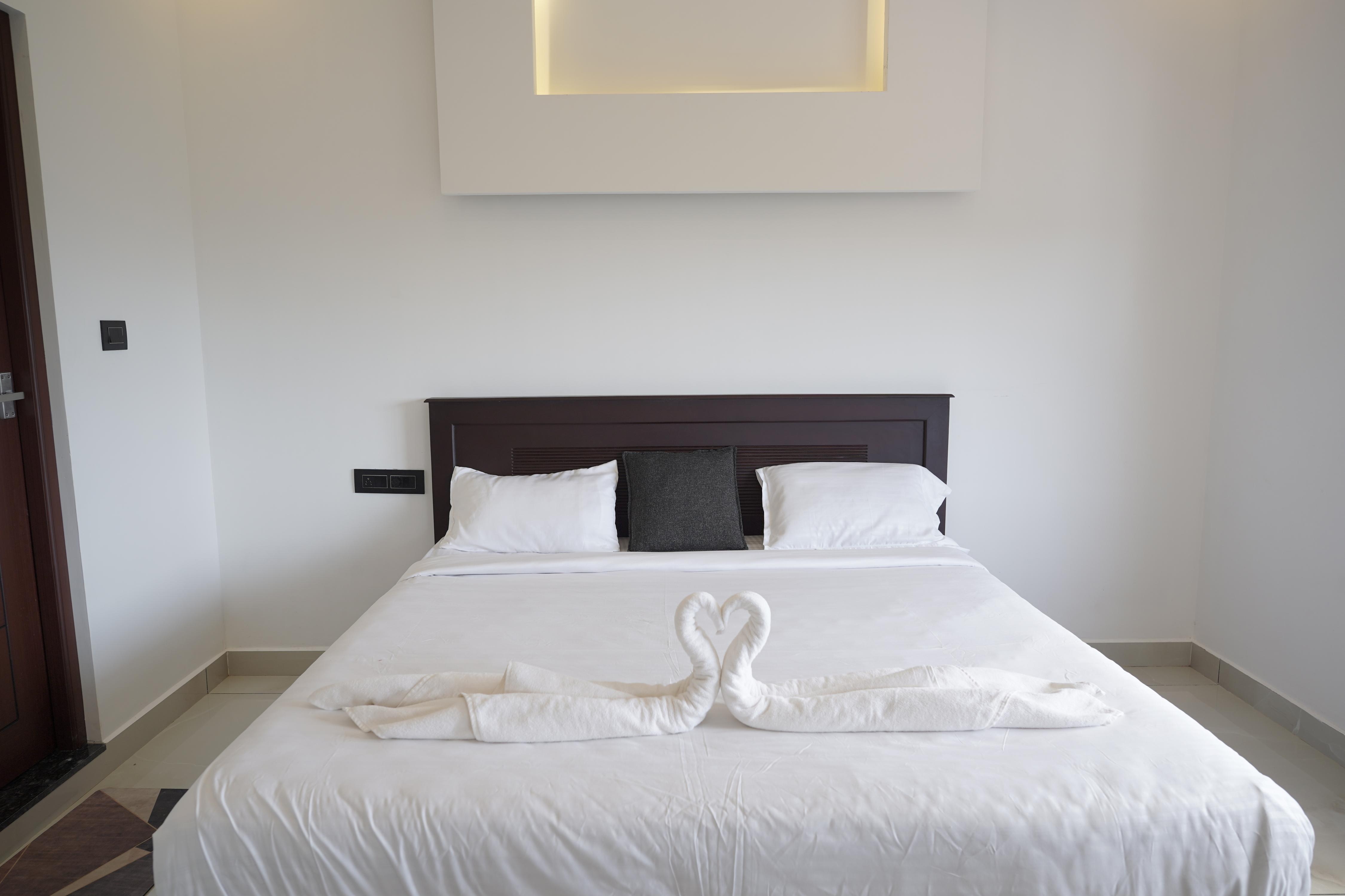 Highrange Rooms in Villa - Tap to explore photos