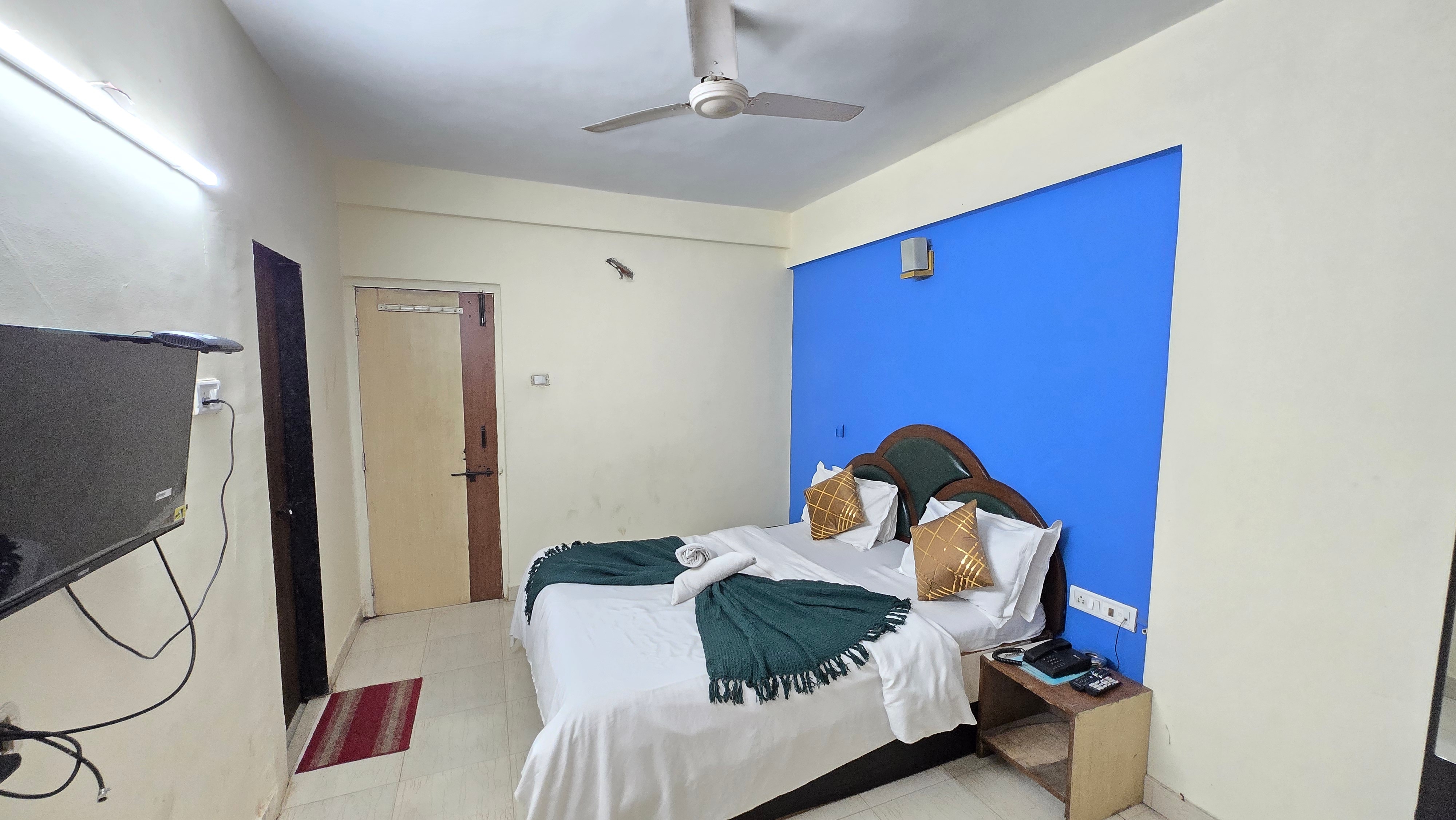 Deluxe AC Room 1