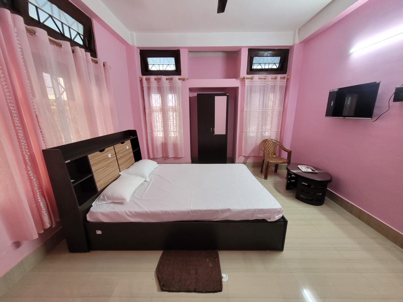 Delight Apartment Khanapara | Room With PRivate Kitchen - Tap to explore photos