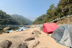 Shnongpdeng Riverbank Camp Dawki, Mawlynnong