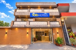 FabHotel Shree Ji- Near Chaudhary charan singh Airport, Lucknow