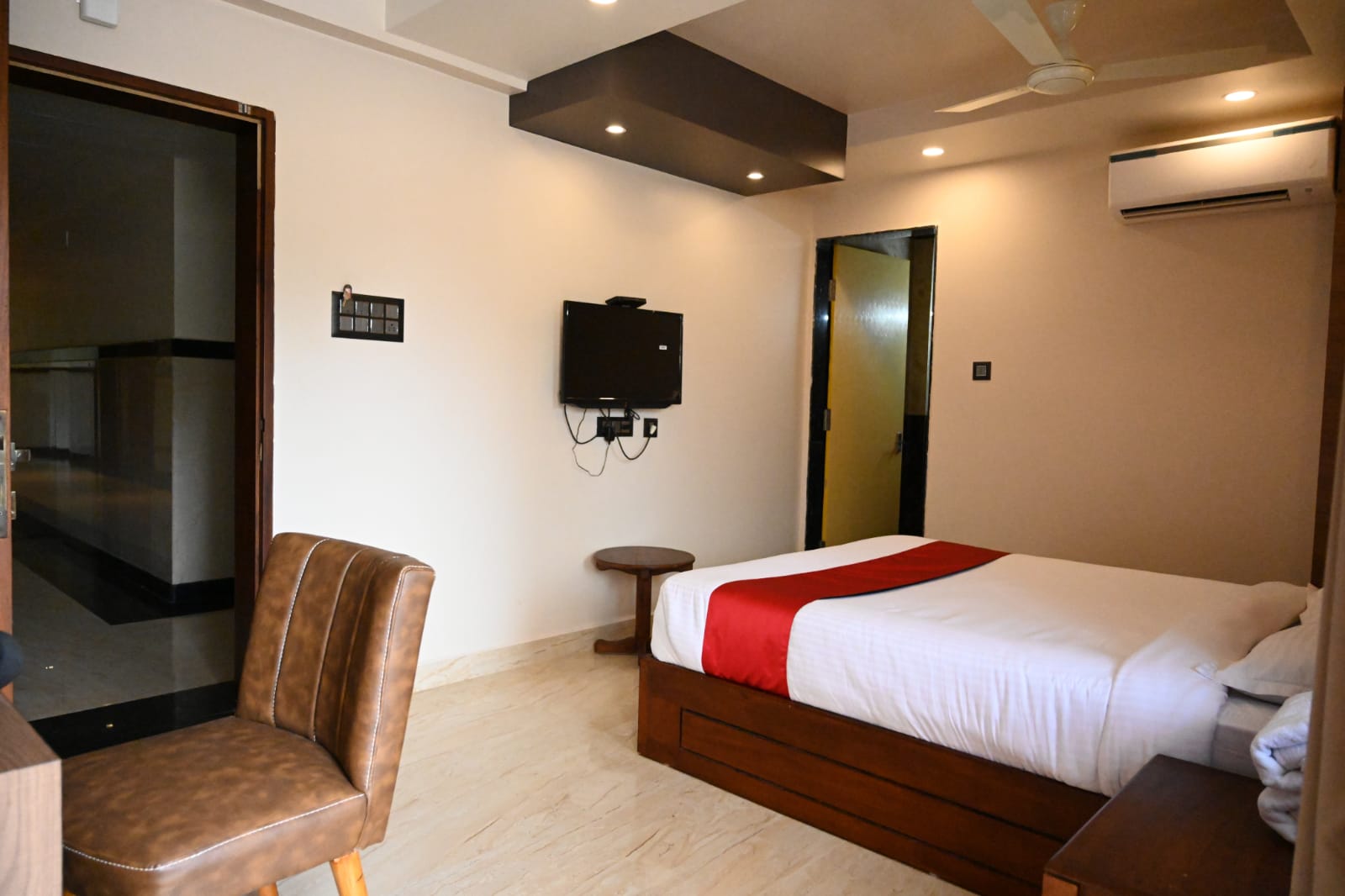 HOTEL MAYURA INTERNATIONAL - Tap to explore photos