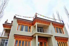Olay Villa | Rooms & Restaurant, Leh