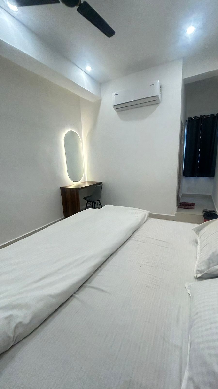 Vistara Hotel - Tap to explore photos