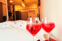 Jacuzzi With Cityview By Cayetana | Near Airport, Jaipur