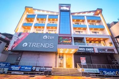 Hotel Crystal Inn, Latur